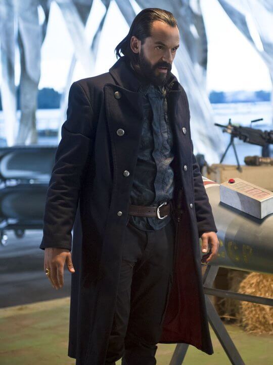 Vandal Savage Casper Crump